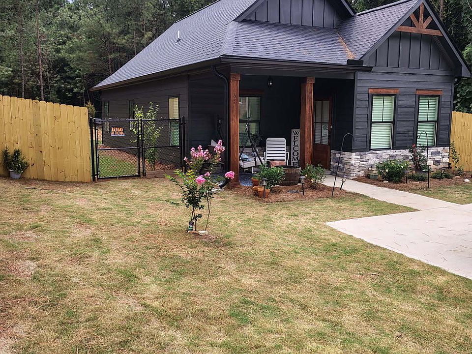 1st image of 65 Magnolia St