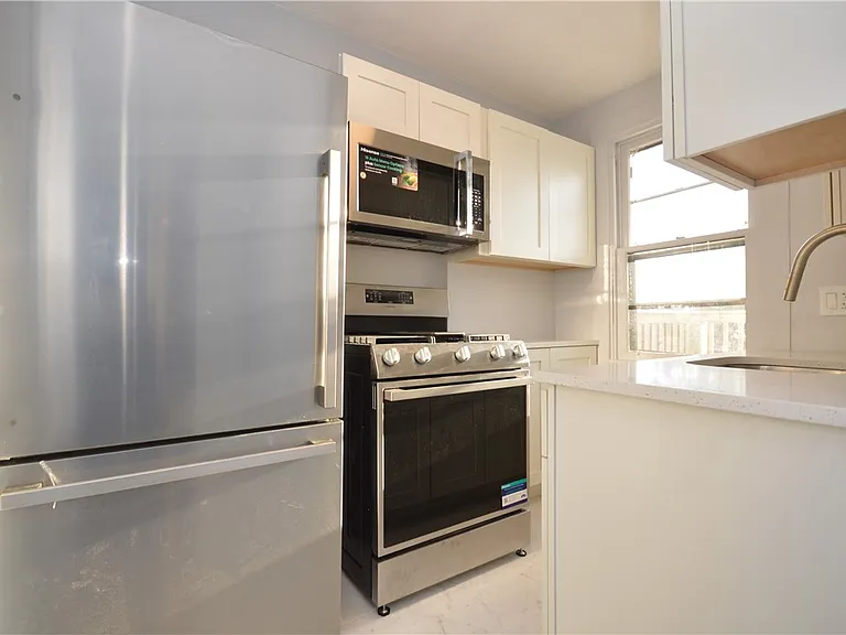 115 Meade Ave — Photo 5