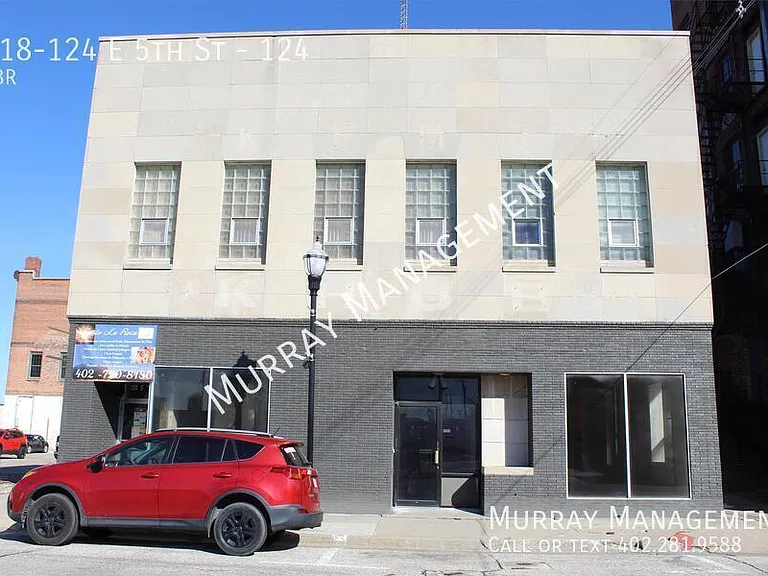 118-124 E 5th St #124 — Photo 1