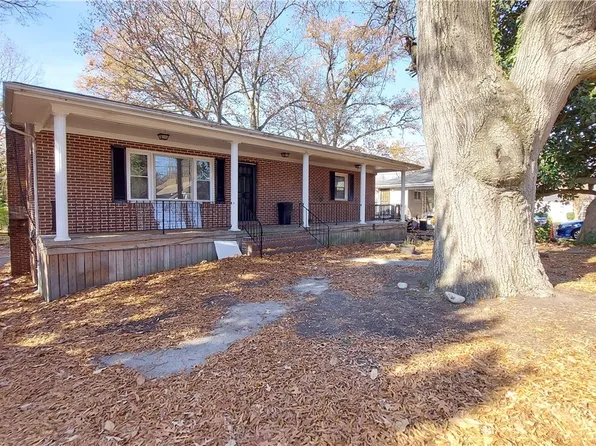 306 N 12th Ave, Hopewell, VA 23860