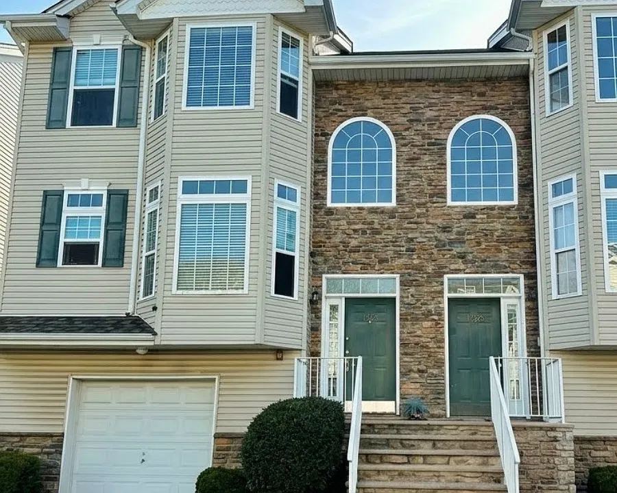 1324 Danchetz Ct #807