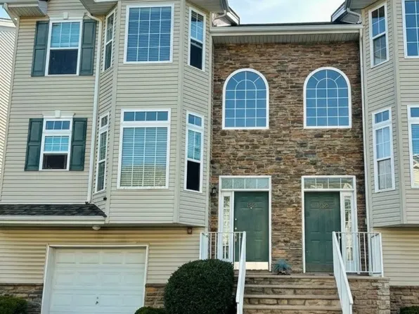 1324 Danchetz Ct #807, Rahway, NJ 07065