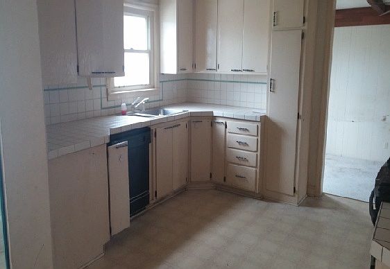 5th image of 11816 Johnson Dr