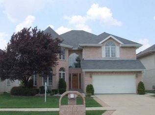 10828 S Cook Ave, Oak Lawn, IL 60453