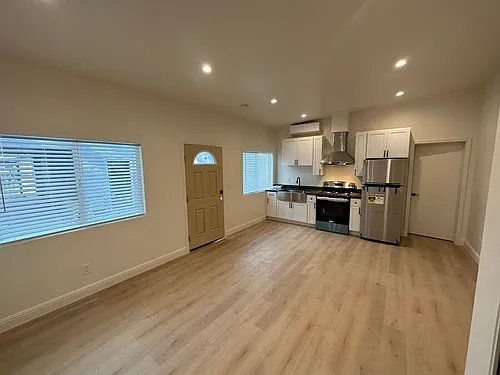 6614 Telegraph Ave Photo 1