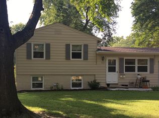 514 NW Frances Dr, Lees Summit, MO 64063