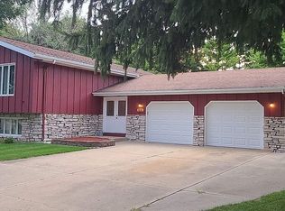 709 Yorktown Rd, Deforest, WI 53532