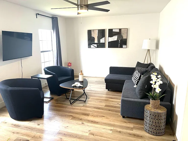 5106 Clay St — Photo 3