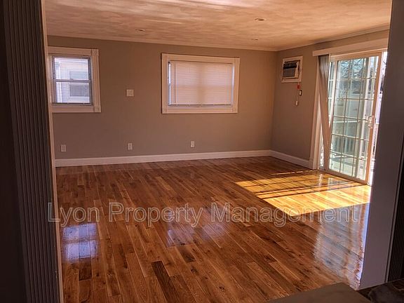 4th image of 28 Lauder Ave