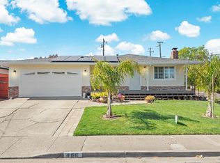 466 Santa Barbara Dr, Rohnert Park, CA 94928