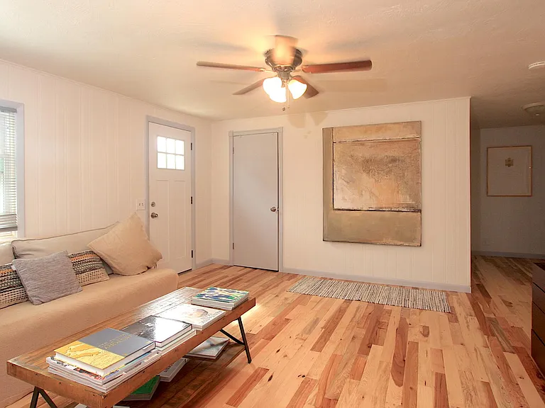 5377 Bates Rd — Photo 1
