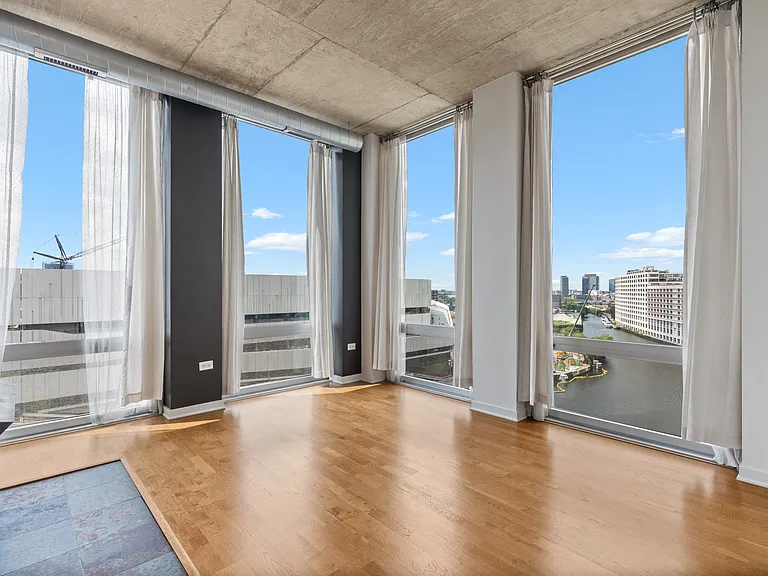 700 N Larrabee St #801 — Photo 8