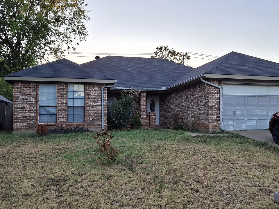 8016 Moss Rock Dr