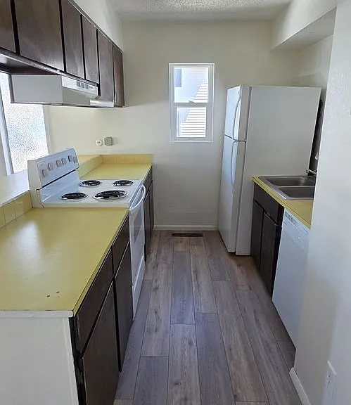 2525 Pattison Ave — Photo 5