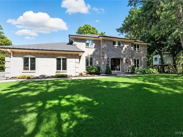 2 Gothic Ledge Lockport Town, Lockport, NY 14094