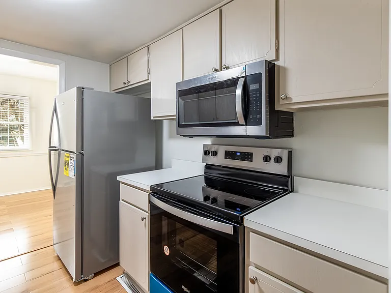 2511 Patriot Way #B — Photo 2