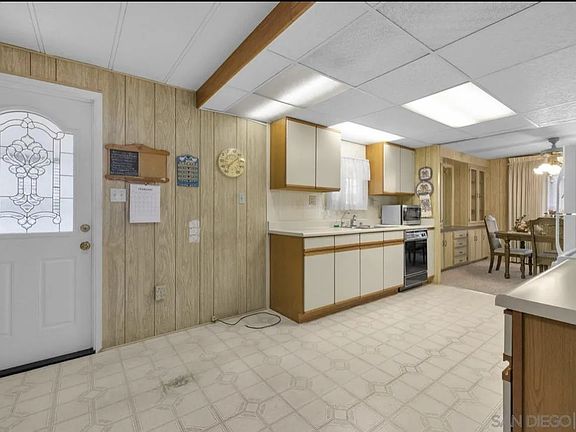 3rd image of 1440 S Orange Ave Space 11