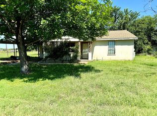 302 S Breustedt St, Weinert, TX 76388