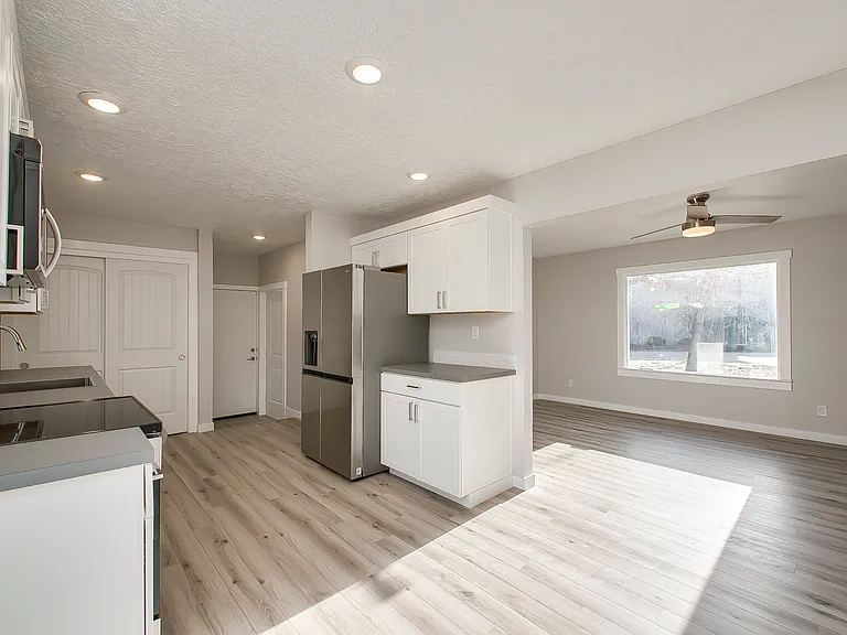 8000 W Dorian St — Photo 21