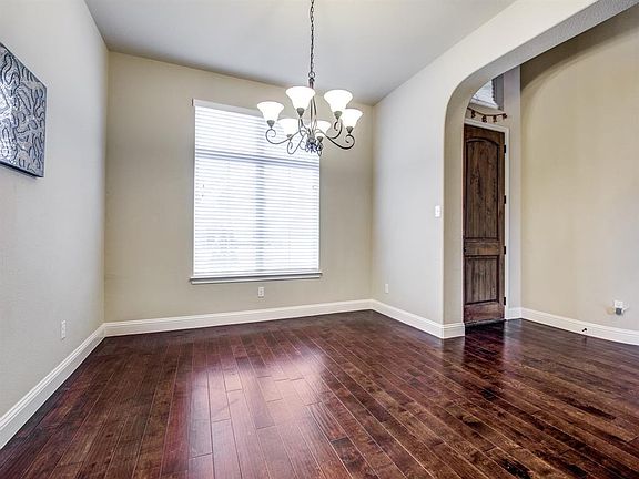 2nd image of 809 Cypress Hill Dr