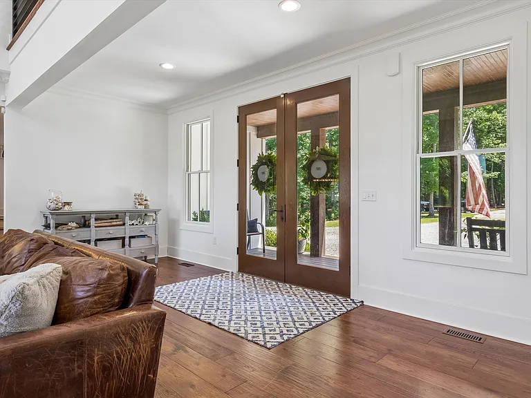 6450 Stewart Rd — Photo 3
