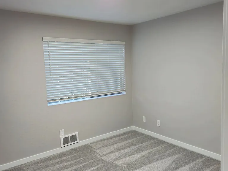 Renovated Townhomes in Alderwood Area — Photo 11
