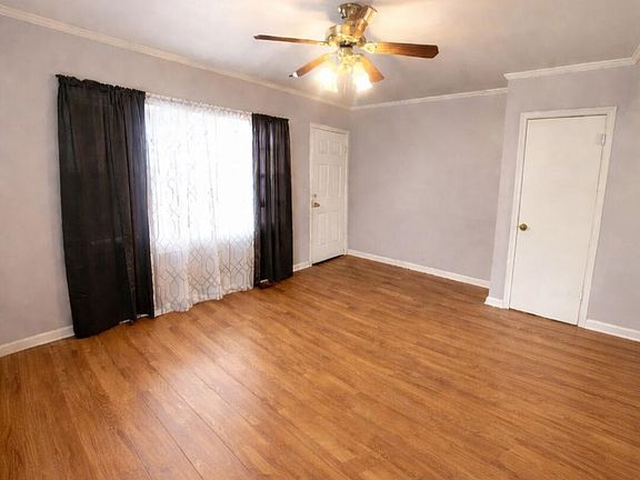 3rd image of 165 S Sunset Ln