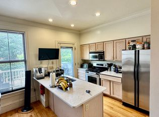 10 E Concord St, Boston, MA 02118