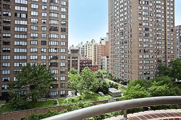 Sold by Kleier Residential | media 25