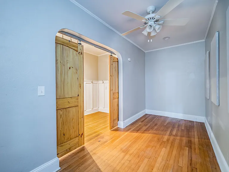 24 Robindale Ave #2 — Photo 3