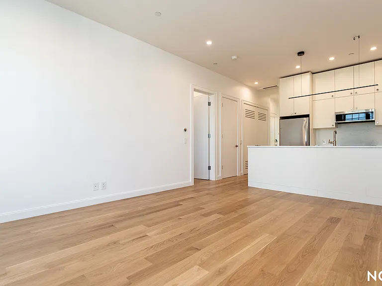 166 Eckford St #3 — Photo 4