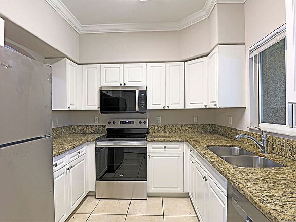 5th image of 4172 Castilla Cir APT 206