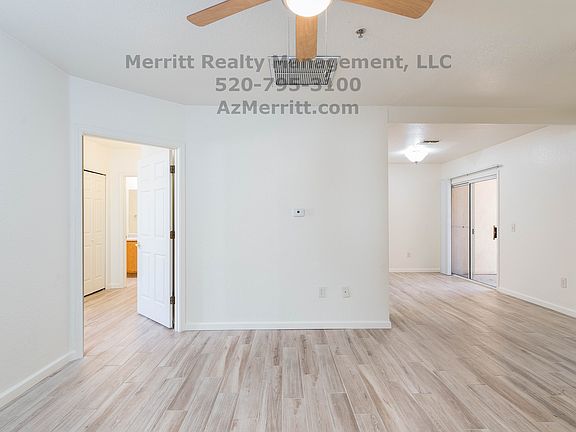 3rd image of 1204 N Winstel Blvd Unit 8