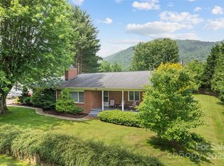 58 Campbell Creek Rd, Maggie Valley, NC 28751