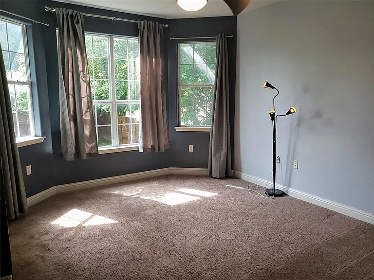 7304 Grand Canyon Dr — Photo 7