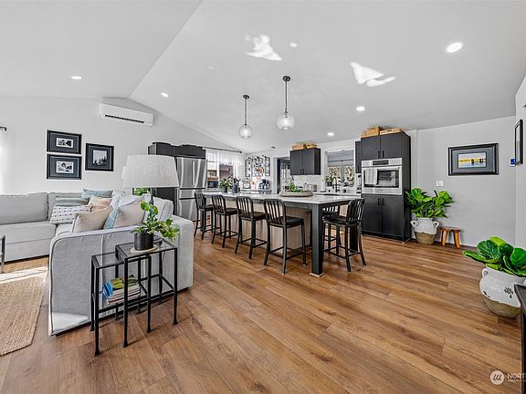 2nd image of 6407 N 51st Street