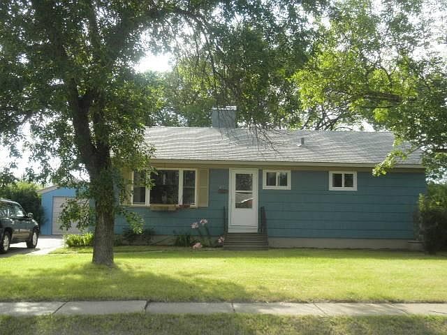 1st image of 27 Dogwood Blvd
