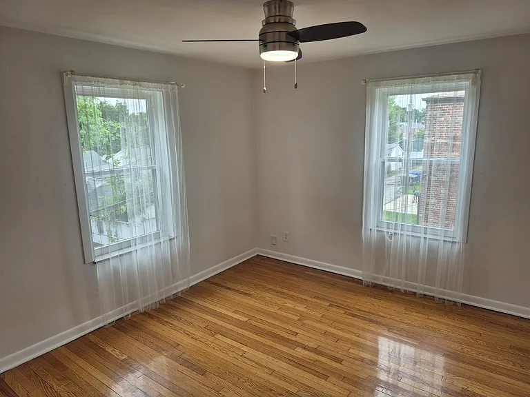 3947 Jamieson Ave #2W — Photo 11
