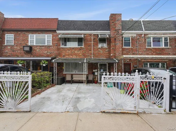1020 E 213th Street, Bronx, NY 10469