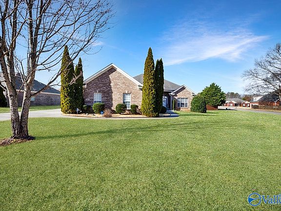 2nd image of 120 Burwell Ridge Trl