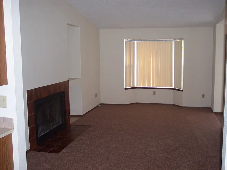 118 R St SE #B — Photo 4