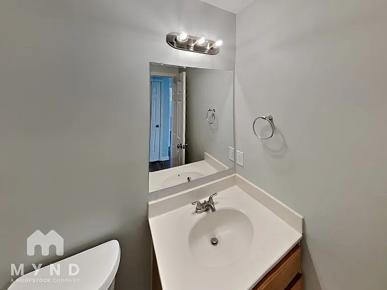 2113 Sunset Blvd — Photo 14