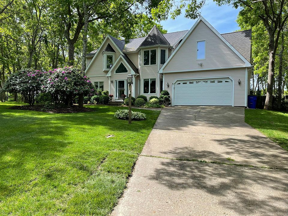 1st image of 32 NOR'EAST Drive