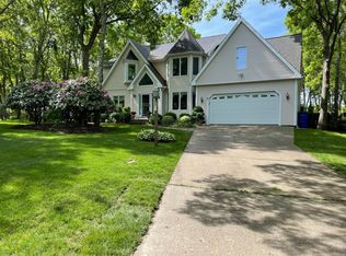 32 Noreast Dr, Sagamore Beach, MA 02562