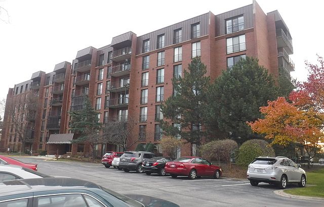 1st image of 111 Acacia Dr APT 209