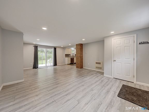 2nd image of 189 Chestnut Hill Road