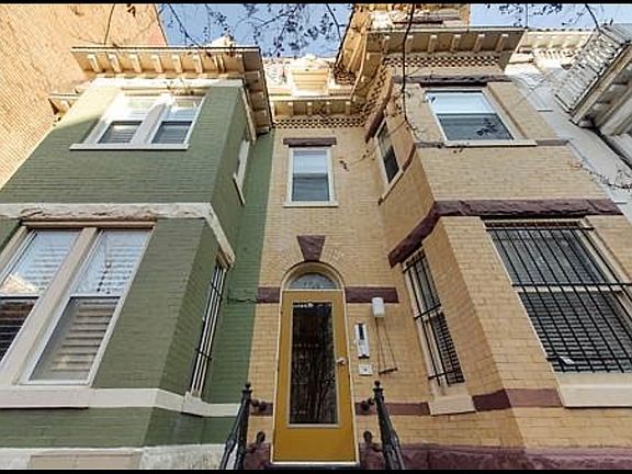 3rd image of 1725 Willard St NW Unit 2-1