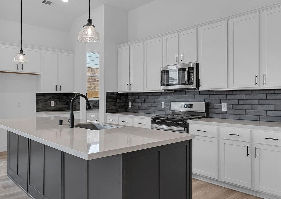 1st image of 7514 Prairie Foxglove Way