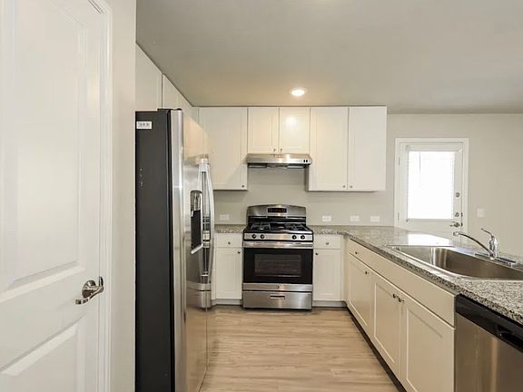 4th image of 13111 Ashworth Blvd #A1