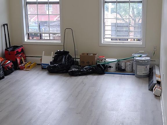 4th image of 1448 Vyse Ave #S